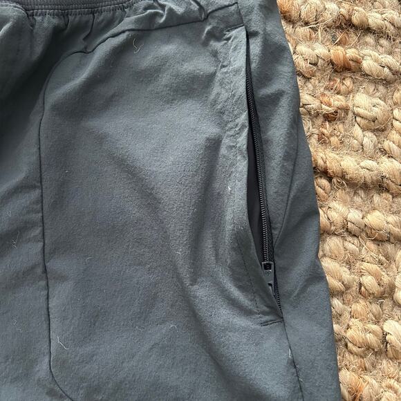 Alo Yoga Co-Op Pant – Women’s XS – Anthracite (Charcoal) – Retail $138 - Picture 9 of 11